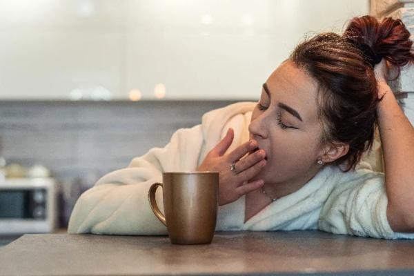 5 Drinks to Sip Before Bed for Better Sleep